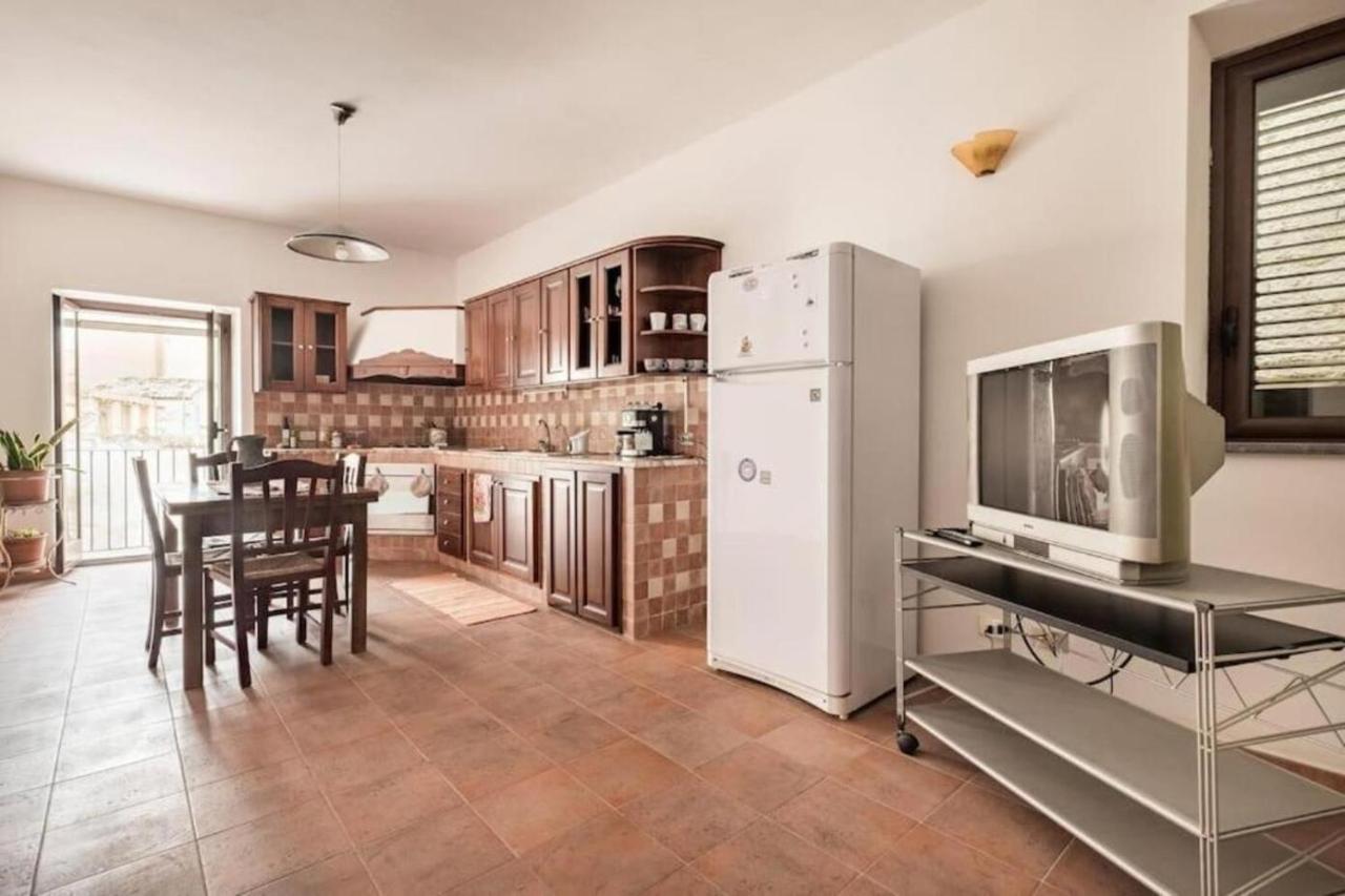 Tavola Tonda Apartament ปาแลร์โม ภายนอก รูปภาพ